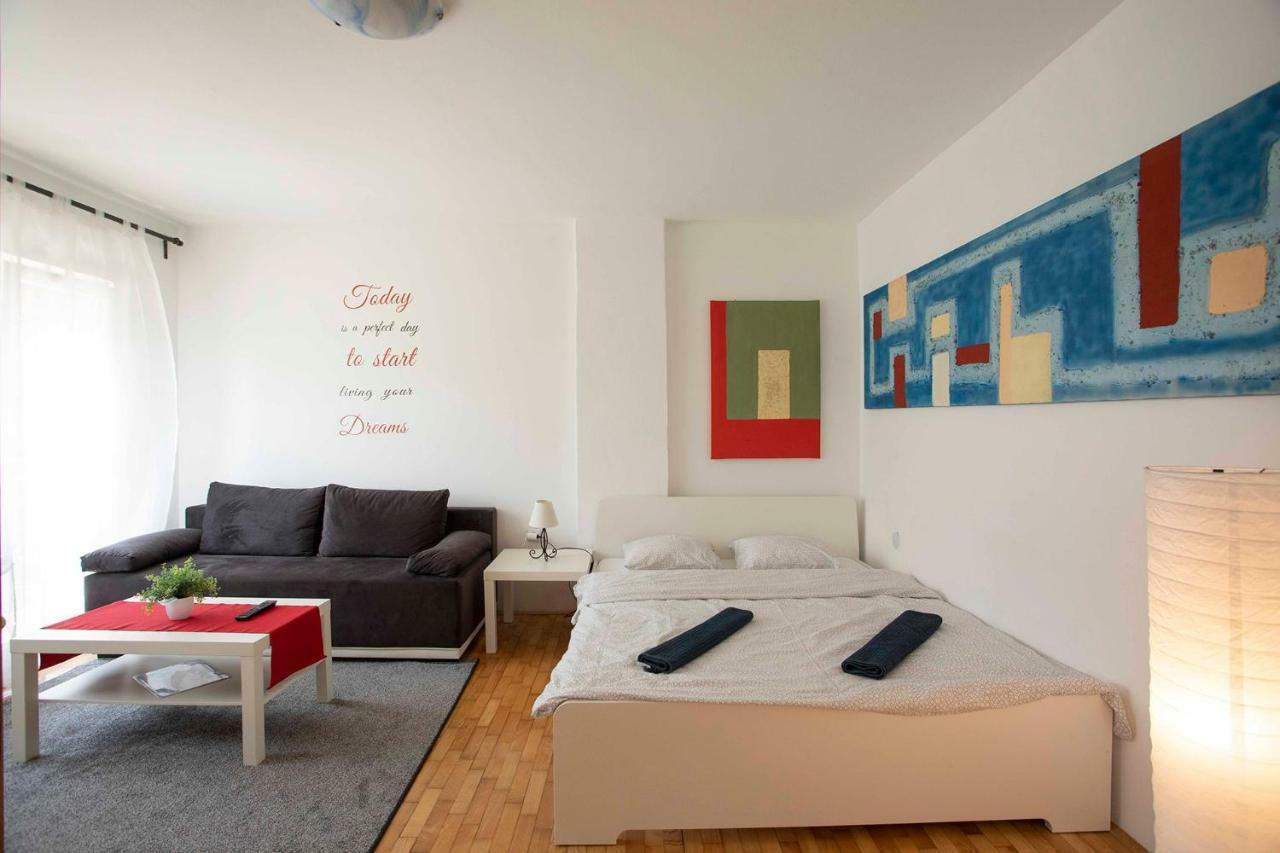 Studio Apartman Natali ซาเกร็บ ภายนอก รูปภาพ